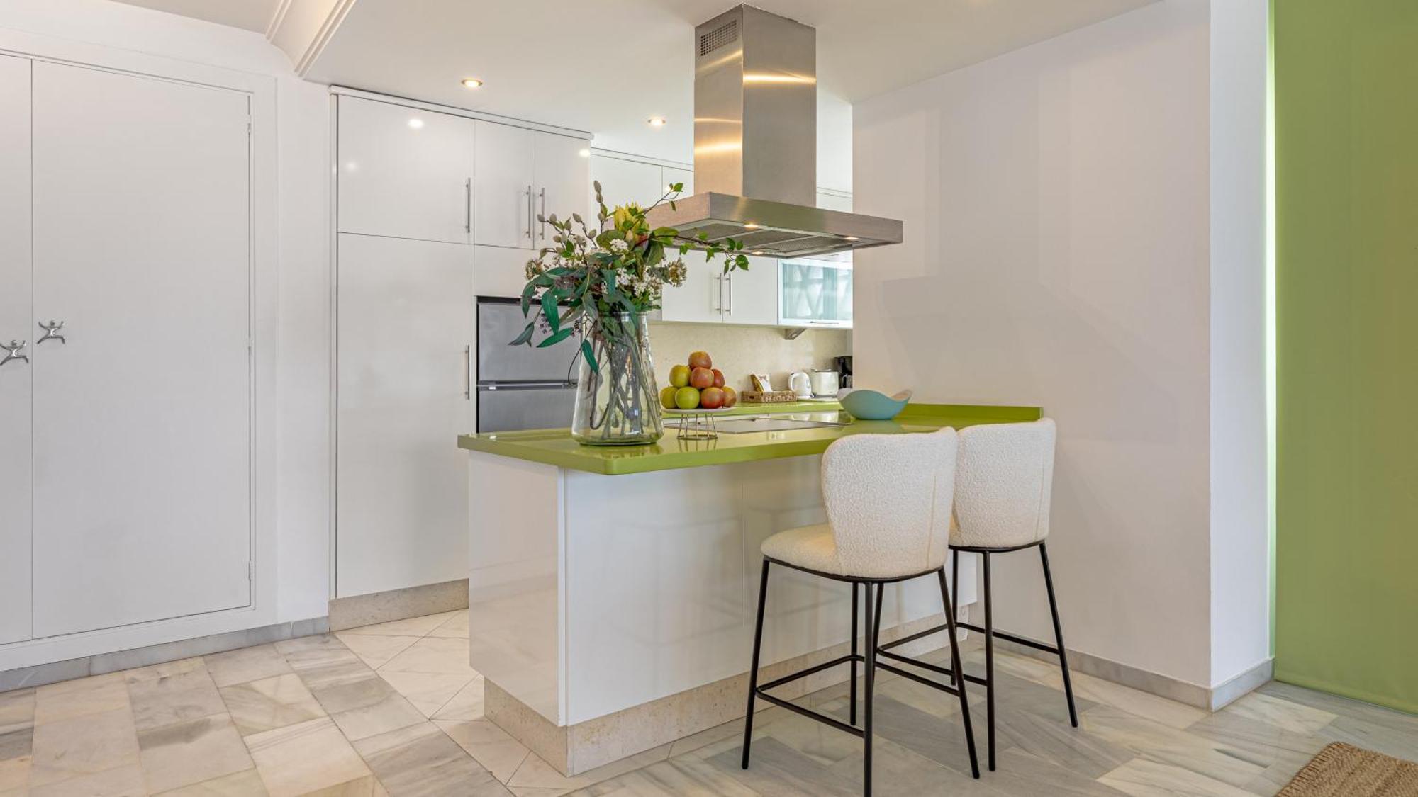 Vacation Marbella I Sea Views, 24-7 Security, Parking, Walk To Everything In Luxurious Puerto Banus Екстериор снимка